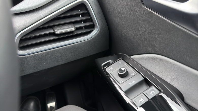 Volkswagen ID.3 150kW Life Pro Performance 58kWh 5dr Auto Electric Hatchback